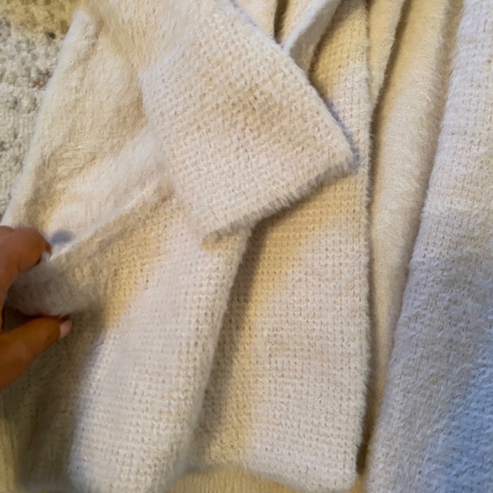 New🤍Ultra soft snuggly cardigan in bone - Picture 4 of 6